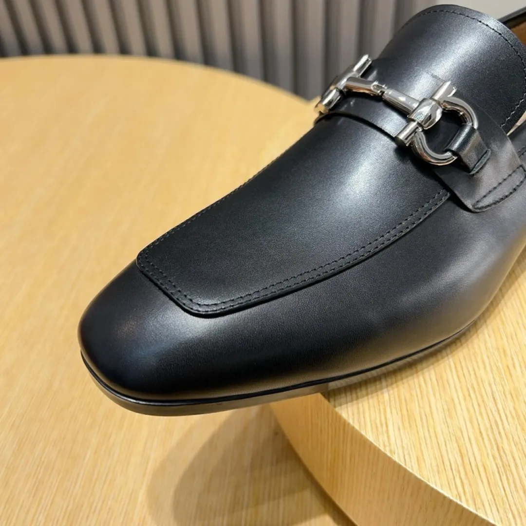 Men's Men's Shoes💰P640💰🔥《Ferragamo》👏Latest • High-end top brand luxury ~ purchasing agency, top quality ~. New fashionable business men's shoes🔜The uppers are made of original open-edge beaded cowhide➕cowhide·lining, with fine workmanship. The original stylish and soft combination wear-resistant and non-slip outsole is light and comfortable on the feet. The real thing looks better in real photos. Size: 38--44